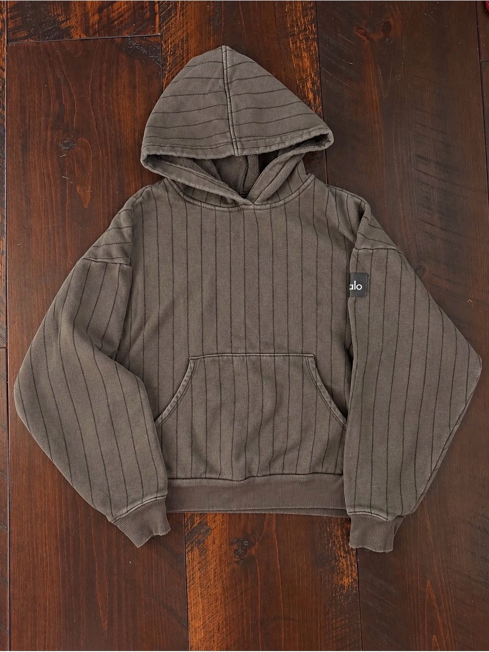 ALO Yoga Unisex Brown Pinstripe Hooded Pullover